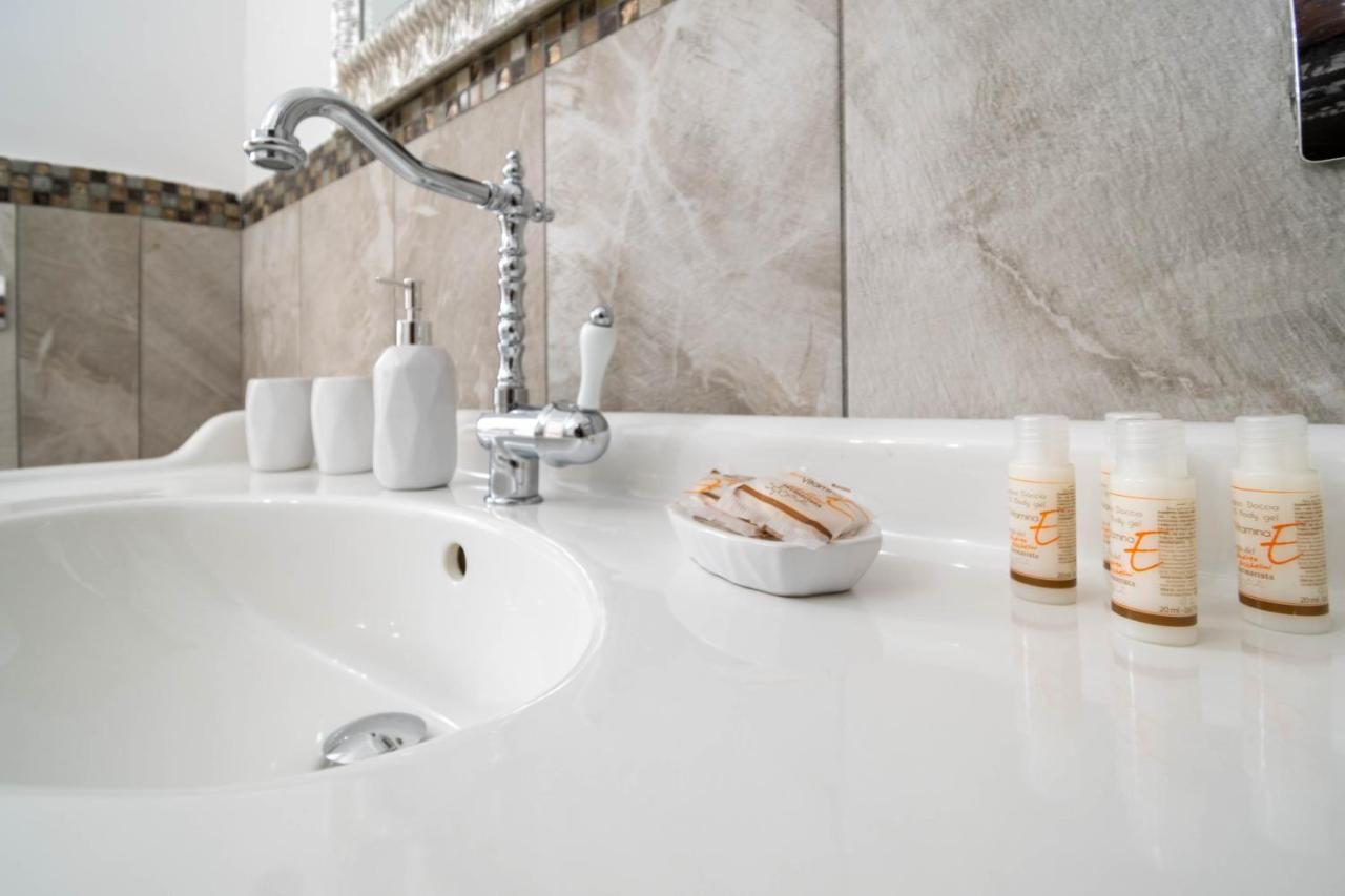 Luxury Villa Arianna Tarano Kültér fotó