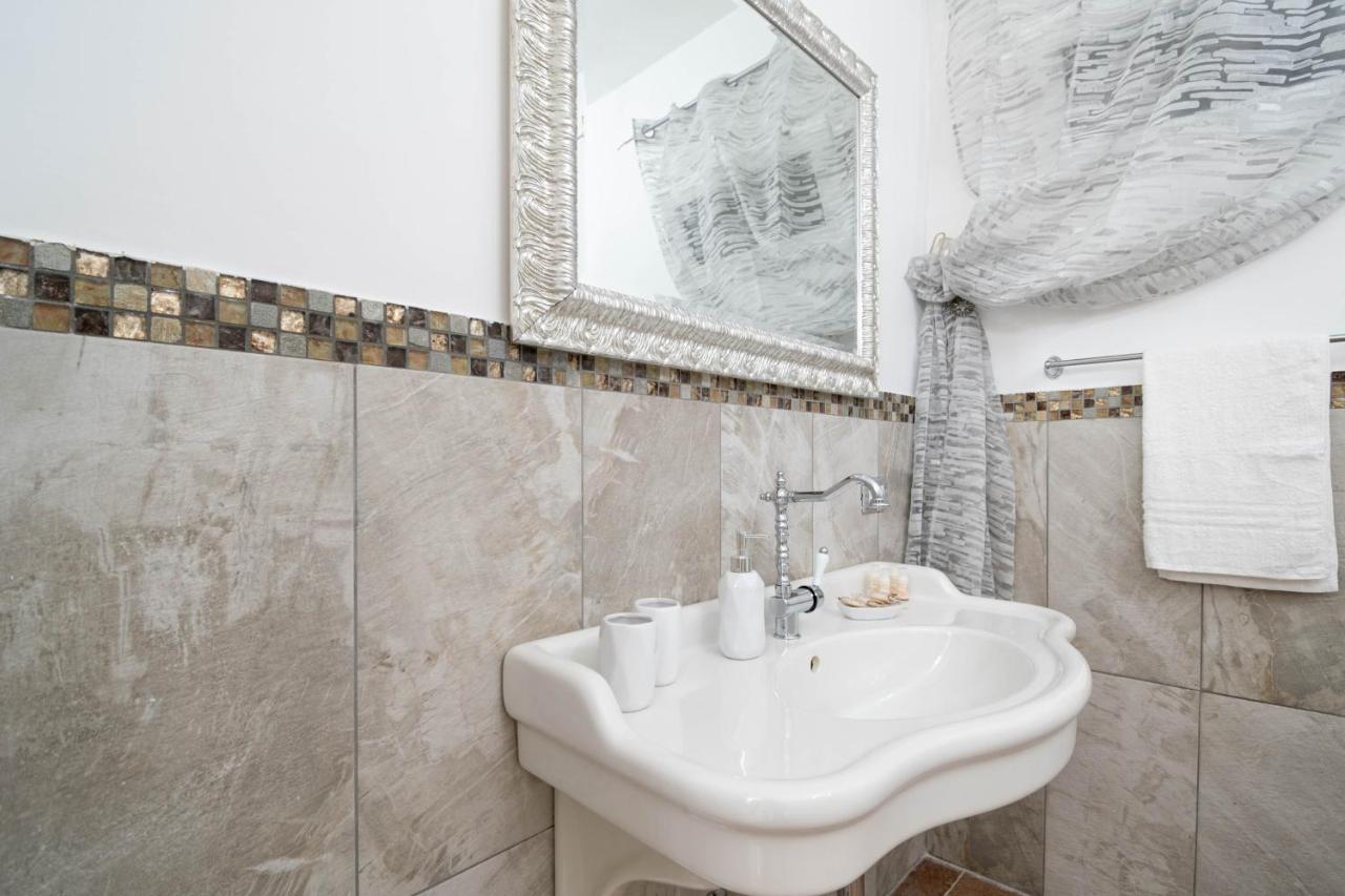 Luxury Villa Arianna Tarano Kültér fotó