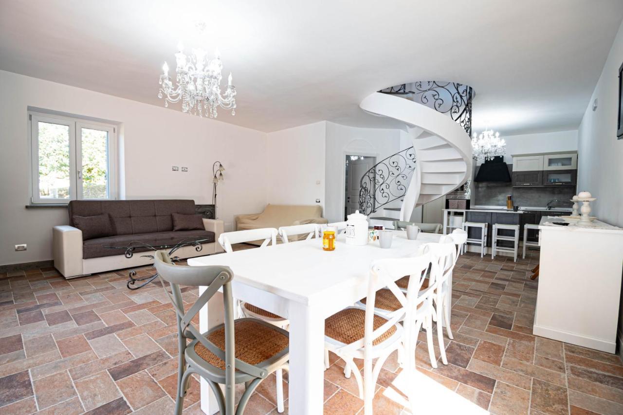 Luxury Villa Arianna Tarano Kültér fotó